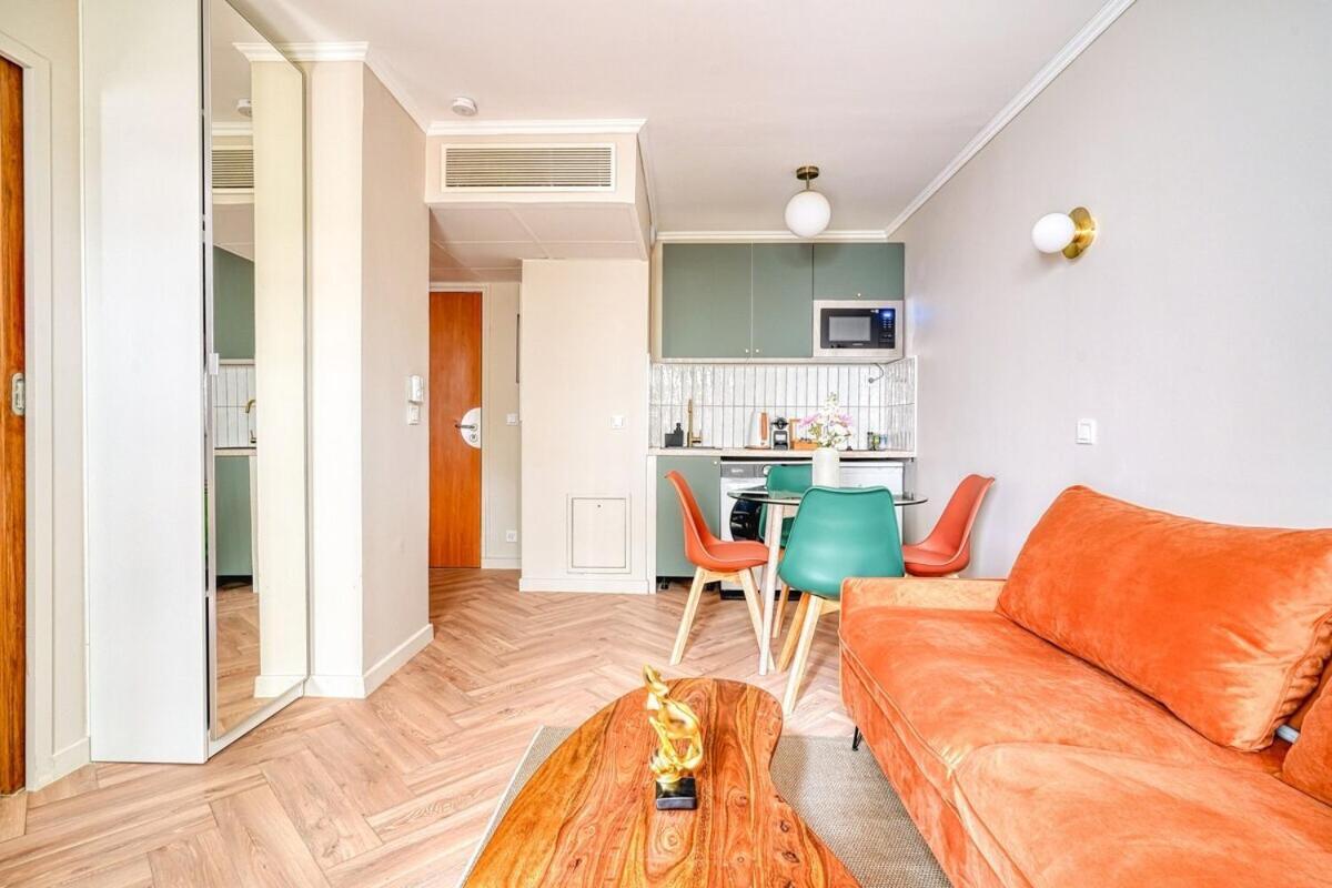 קורבוו Eden Suite Paris La Defense מראה חיצוני תמונה
